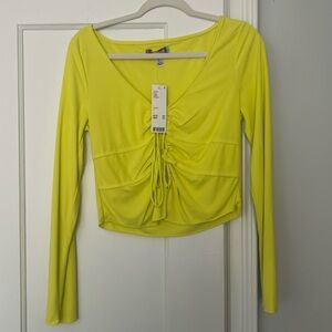 NWT UO WOMAN LONG SLEEVE TOP